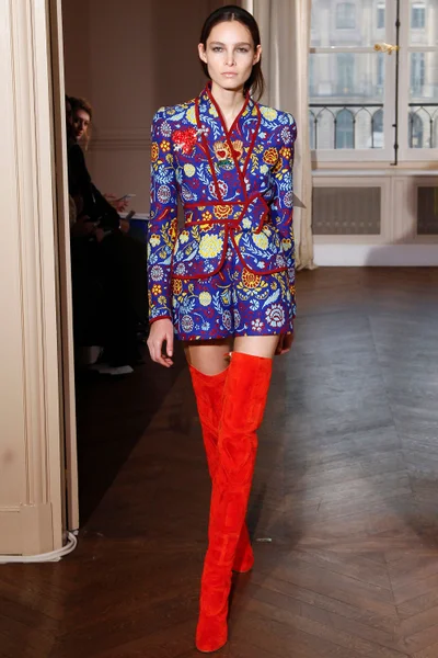 Look 12